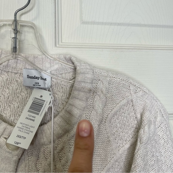 Aritzia Sunday Best Dionne Sweater Sz 2XS - Picture 8 of 9
